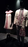 香港服裝設計師-陳杰良的作品《血腥瑪麗》