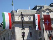 原先高掛在倫敦市中心攝政街（Regent Street）的中華民國國旗，在24日上午被悄悄移除。〔圖／中央社〕