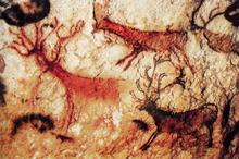 位於法國拉斯科（Lascaus）洞穴中的史前壁畫，距今約四萬年。
