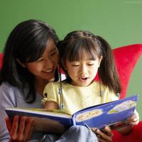 閱讀是最基本，最簡便的一種親近文化的行為，也是各種學習中最經濟實惠的管道。http://e-reading.hk/home/Reading2.jpg（檢索日期，2013/5/26）
